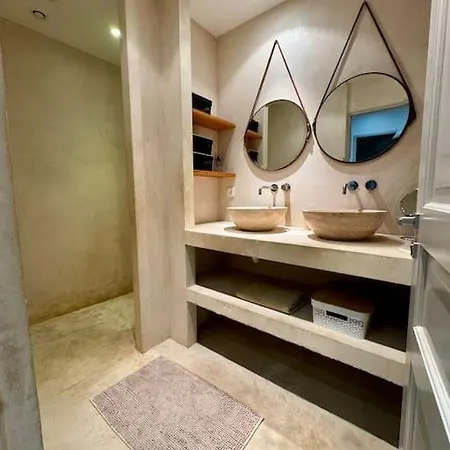 Mini Avec Piscine A 50m De La Plage !